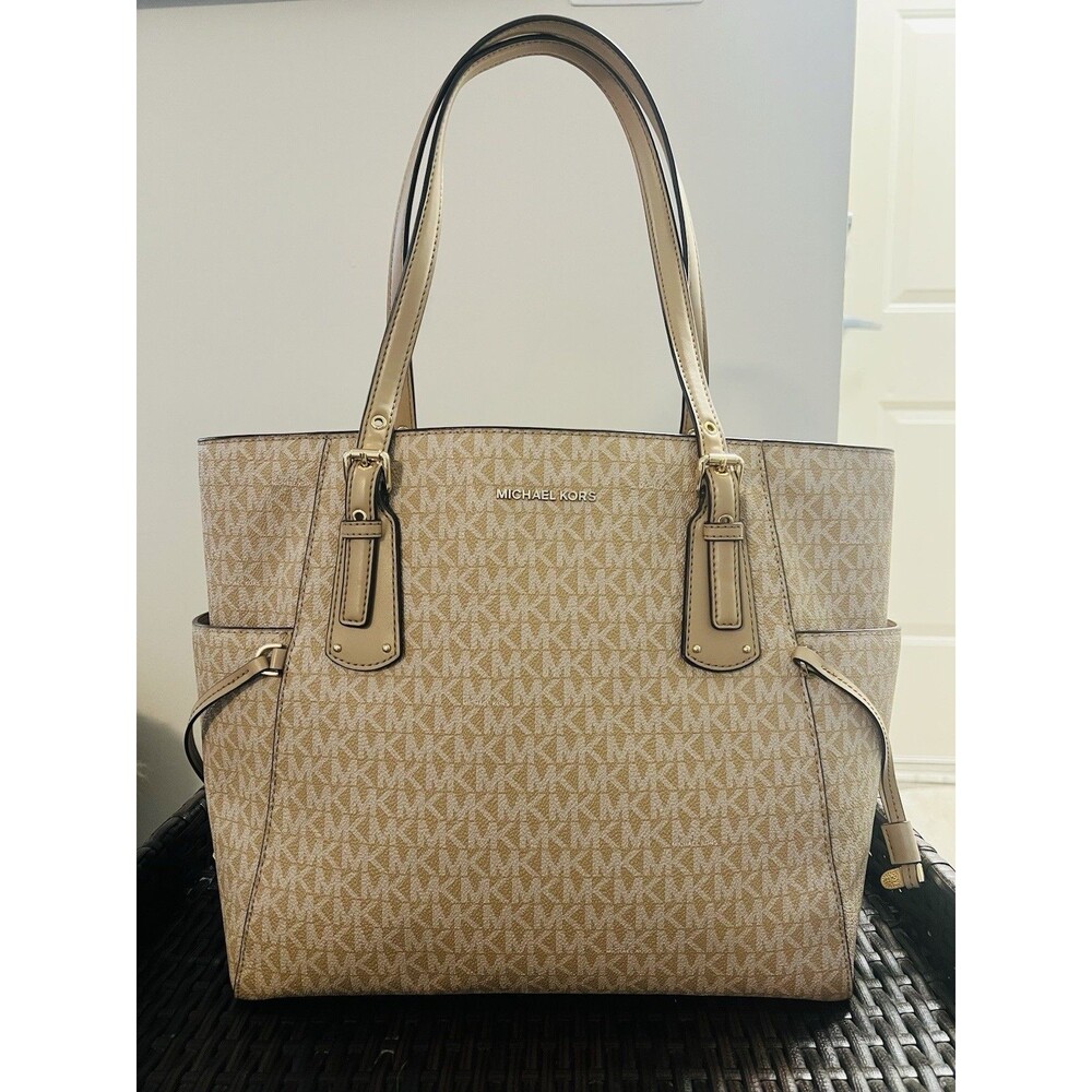 Michael Kors Voyager EW Tote Luxury Signature MK Vanilla Gold Shoulder Bag NWOT